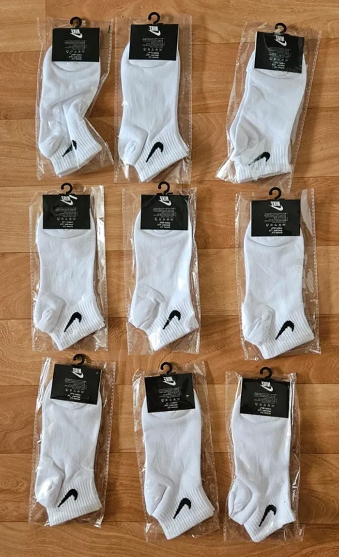 Lot de 9 paires de chaussettes Nike courtes blanches - photo numéro 2