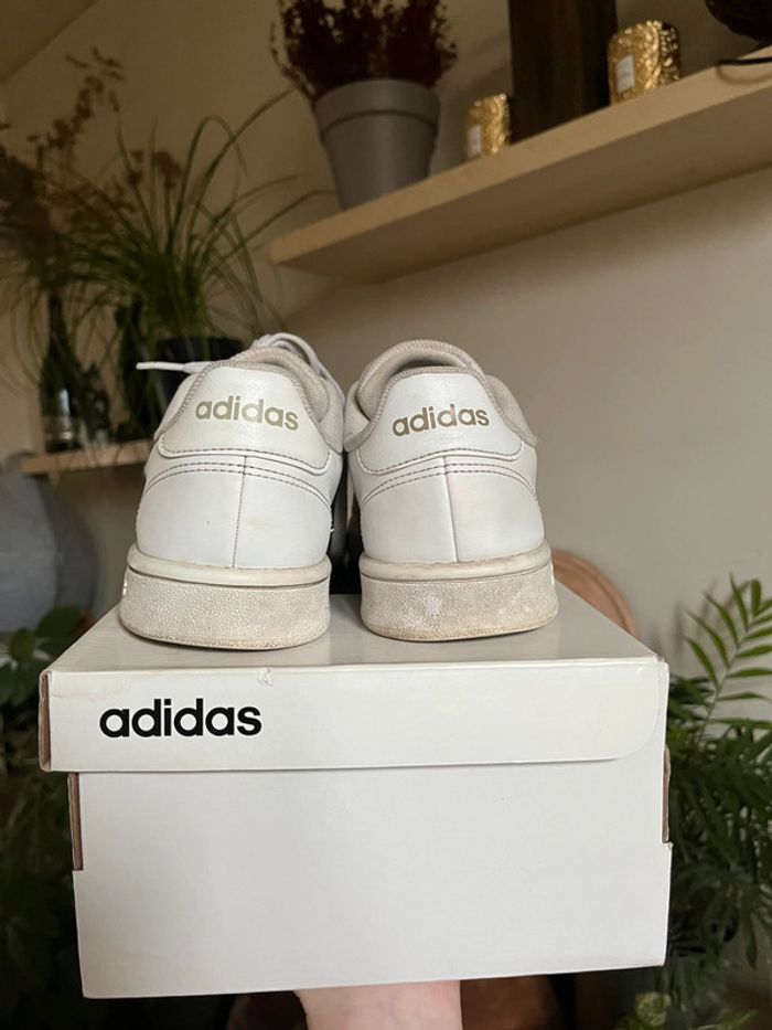 Baskets confortable Adidas Grand Court Base - blanc et gris argenté - photo numéro 11