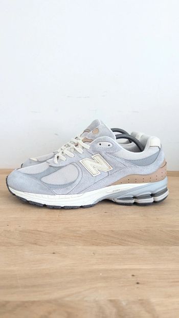 New balance 2002 r