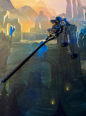 Bâton a chignon papillon en métal noir perlée