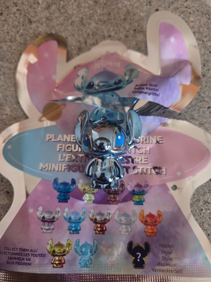 Figurine stitch bleu - photo numéro 2