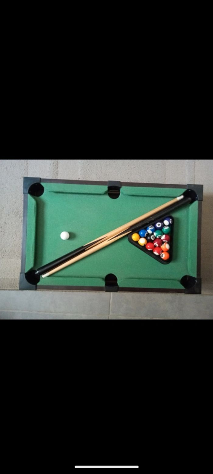Mini billard