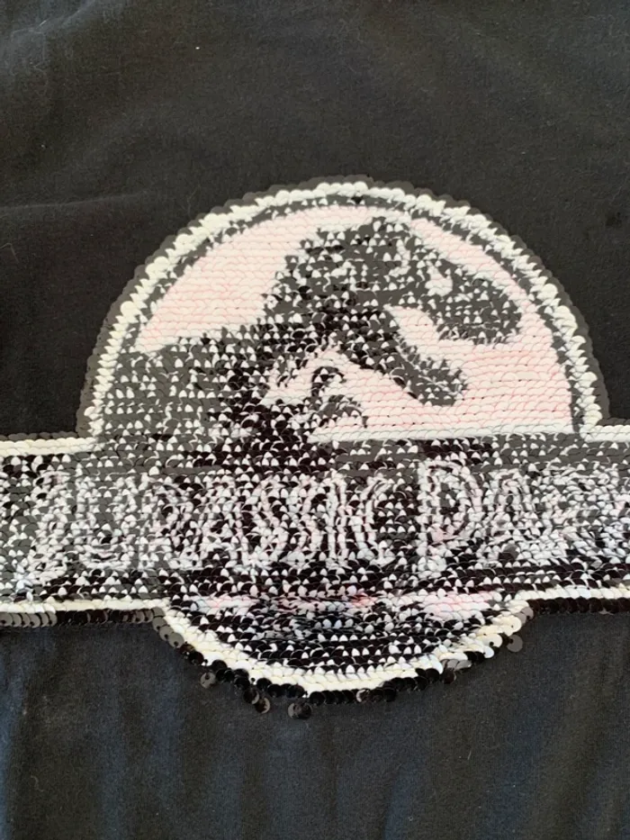 T-shirt jurassic Park World taille 7-8 ans - photo numéro 3