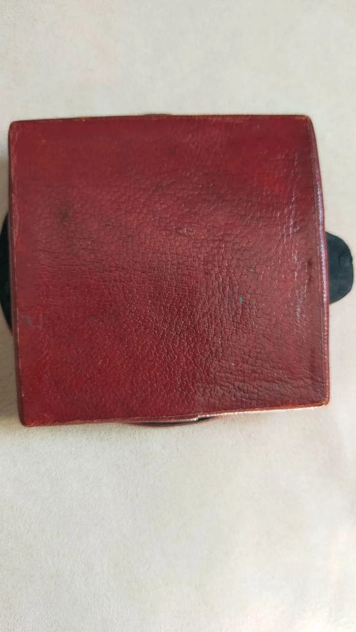 Petit porte-monnaie en cuir coloré – Forme poisson - photo numéro 5
