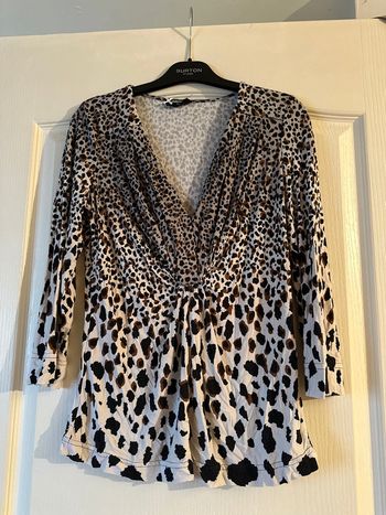 Jolie haut imprimé léopard