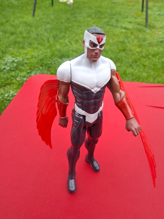 Figirine marvel 30 cm - photo numéro 4