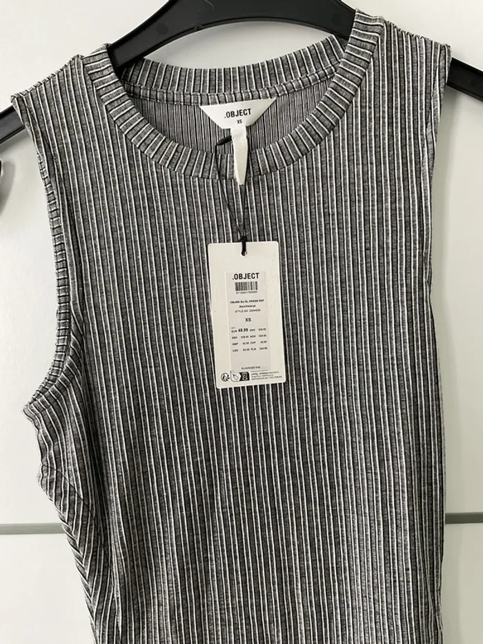 Robe longue échancrée - photo numéro 4