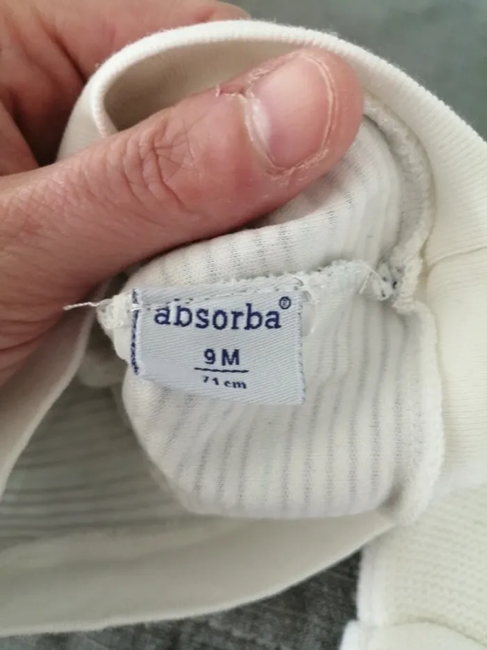 Lot de 2 bonnet absorba et kiabi - photo numéro 3