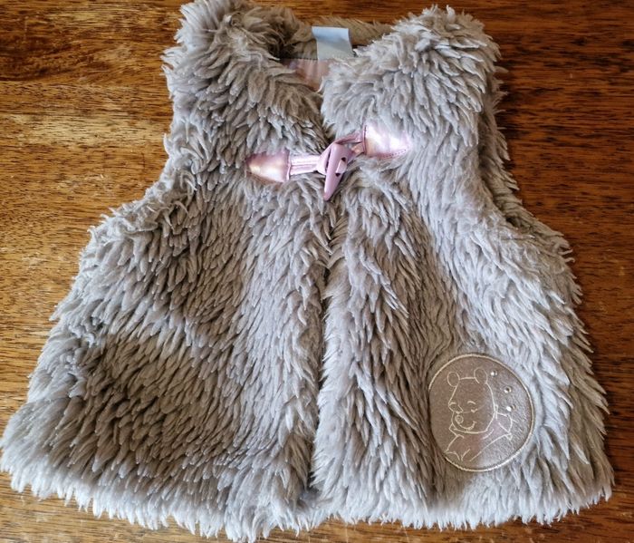 Gilet sans manches Winnie- taille 9 mois- Disney Baby