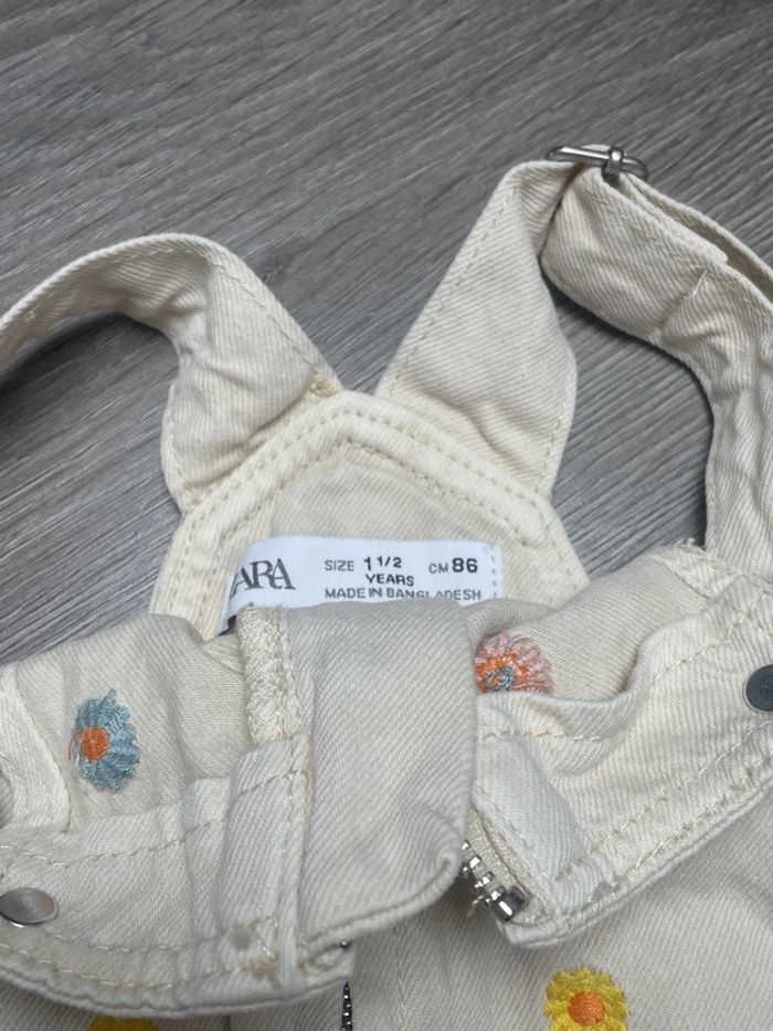 Salopette en jean fleuri 1 ans et demi Zara - photo numéro 2