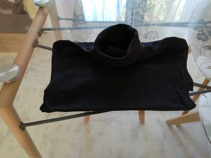 Sous-pull noir 6 ans