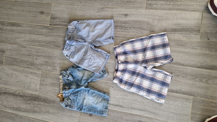 Lot de 3 shorts enfants, taille 5 ans - photo numéro 2