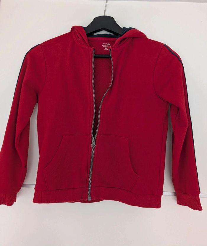 Veste à capuche rouge taille 8 ans Kiabi - photo numéro 2