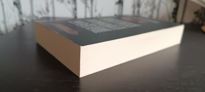 Livre "La Prof". - photo numéro 3