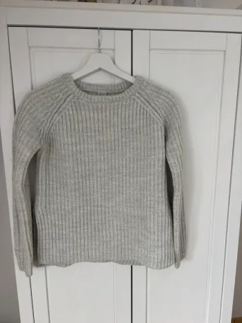 Pull XS Karl Marc John