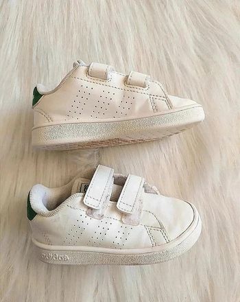 Baskets à scratch bébé garçon ou fille pointure 22 Adidas