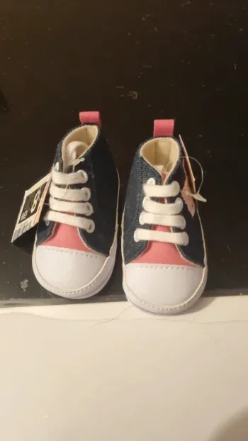 Chaussures bébé fille Neuve