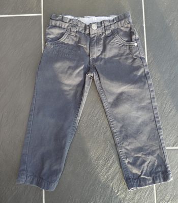 Très beau jean noir garçon 2 ans (92 cm)