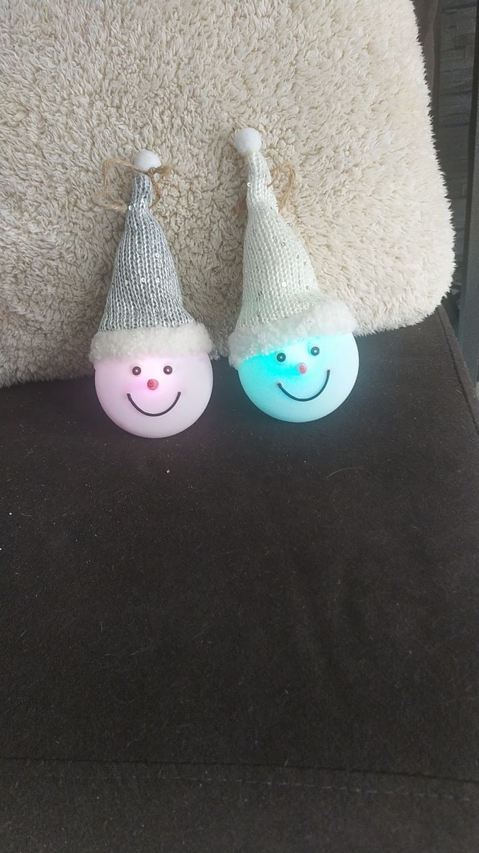 2 décoration de noël à suspendre