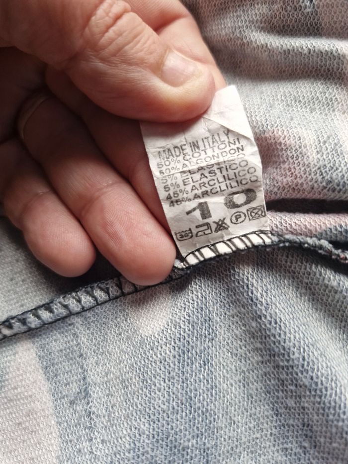 Superbe veste zippée camouflage et roses - photo numéro 7