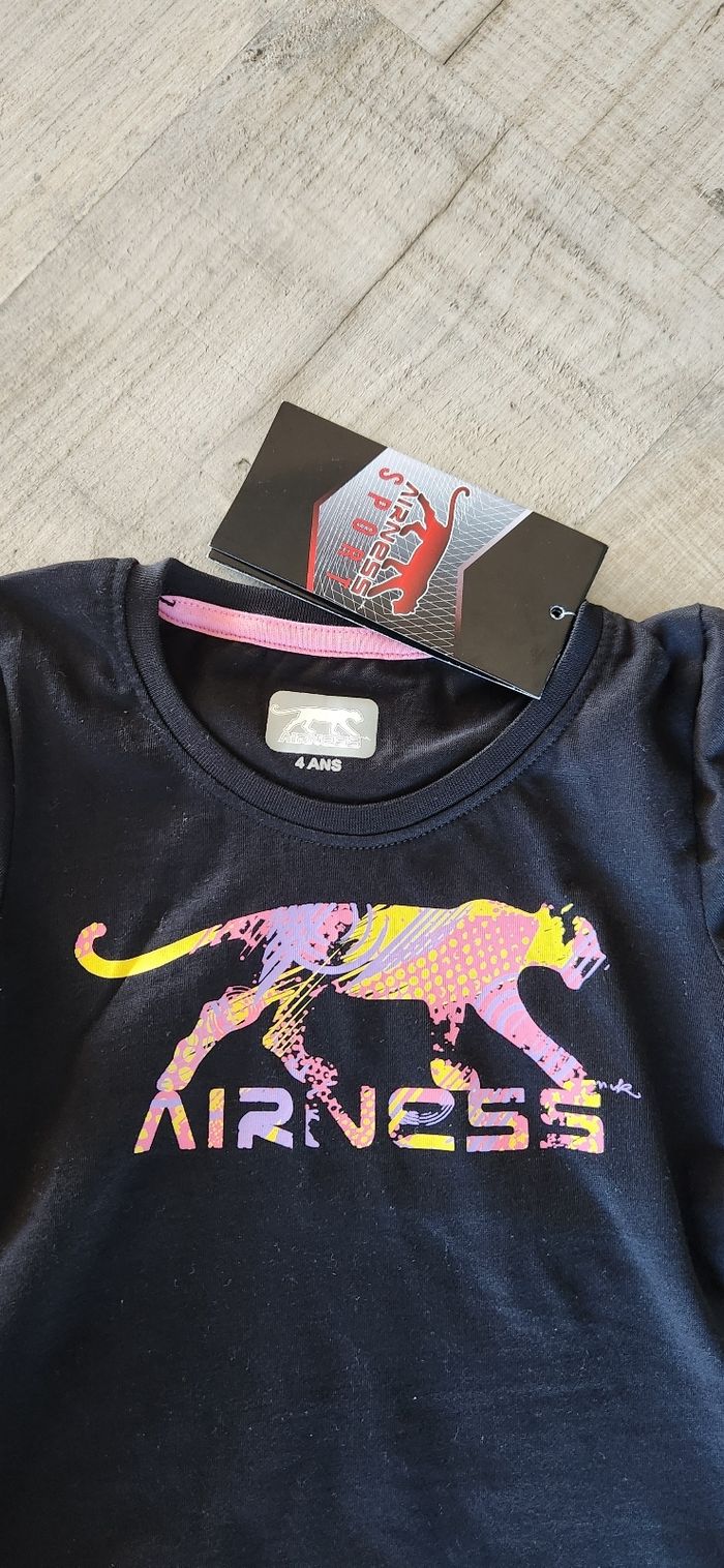 Tee-shirt fille Airness NEUF - photo numéro 2