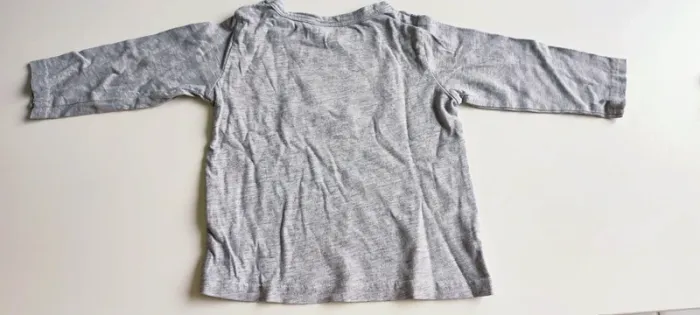 Tee-shirt manches longues en parfait état - taille 9 mois - photo numéro 4