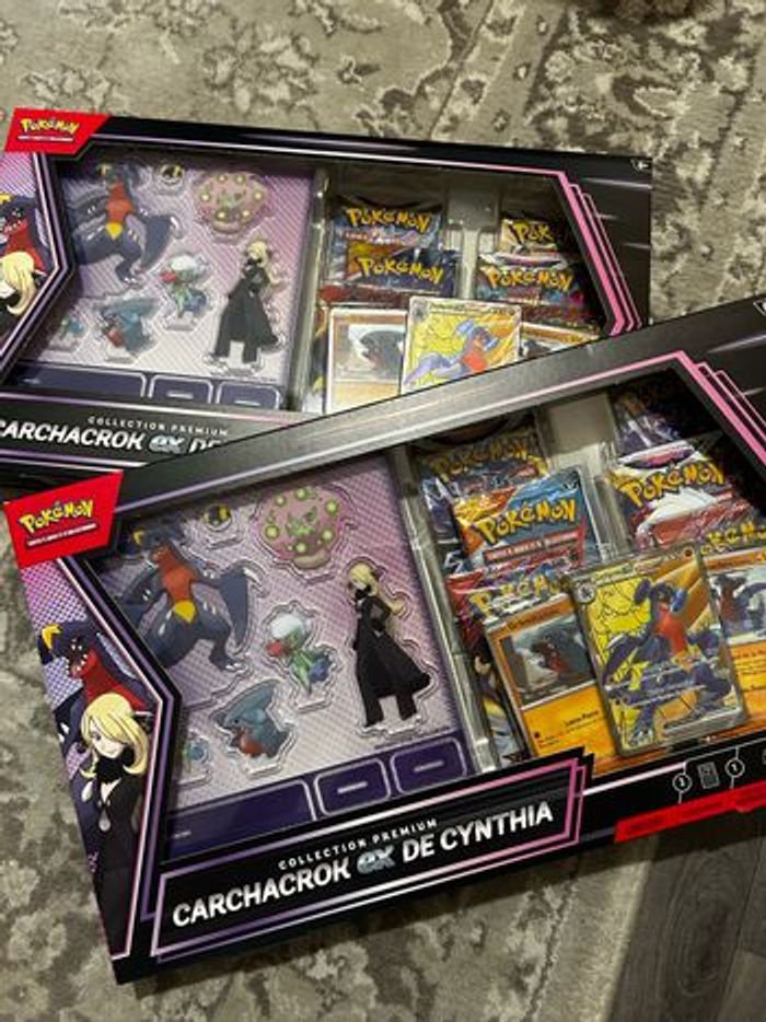 Carchacrok EX de Cynthia - Coffret Pokémon