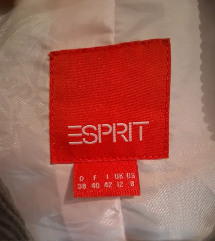 Veste Esprit taille 40 - photo numéro 3