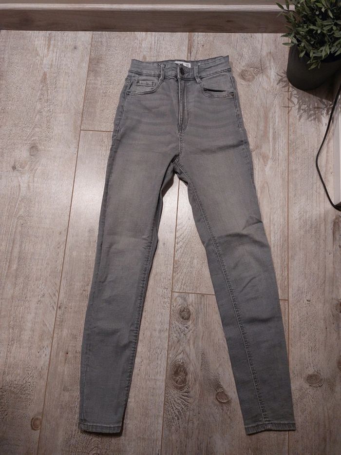 Jean taille haute Pull & Bear - photo numéro 2