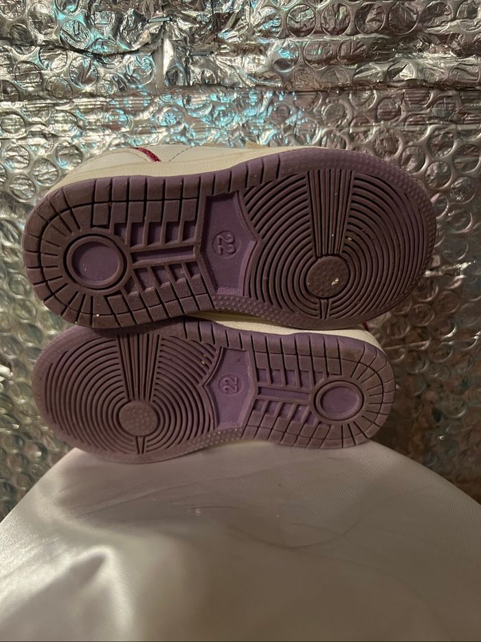 Paire de baskets fille à scratch taille 22 Kiabi - photo numéro 3