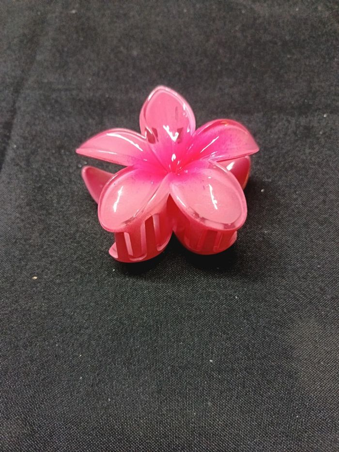 Grande pince fleur
