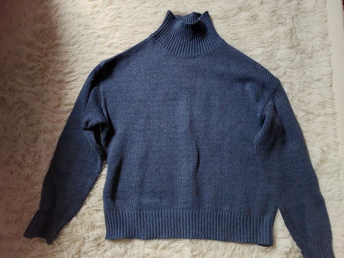 Pull bleu