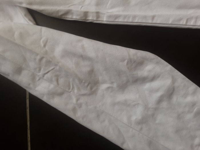 Blouse très bon état taille 38, quelques points noirs dessus,  voir photo - photo numéro 2