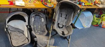 Poussette trio chicco
