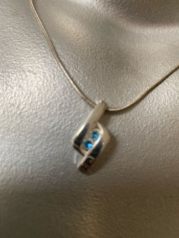 Joli bijou collier pendentif argent 2 pierres bleues