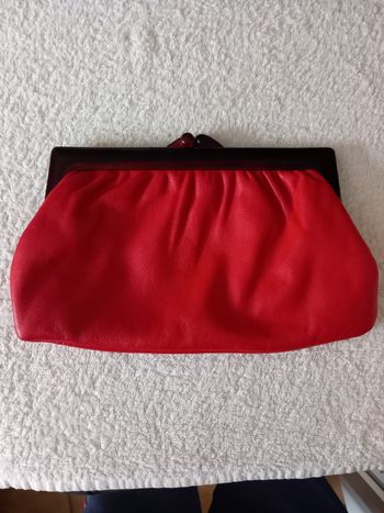Pochette rouge cuir