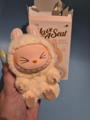 Labubu sisi pop mart