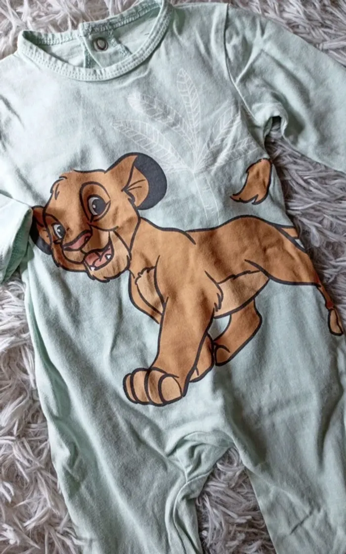 Pyjama Simba 3 mois 🐯 - photo numéro 2