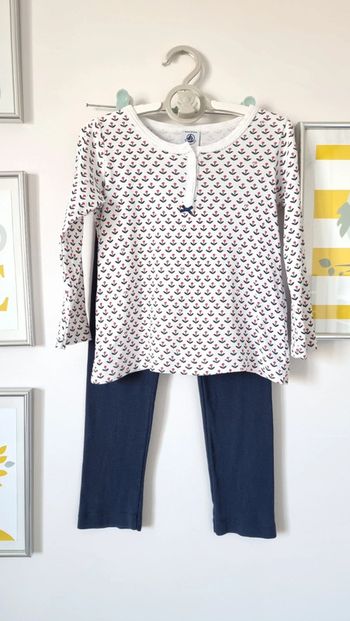 Pyjama leger fleurs petit bateau taille 4ans