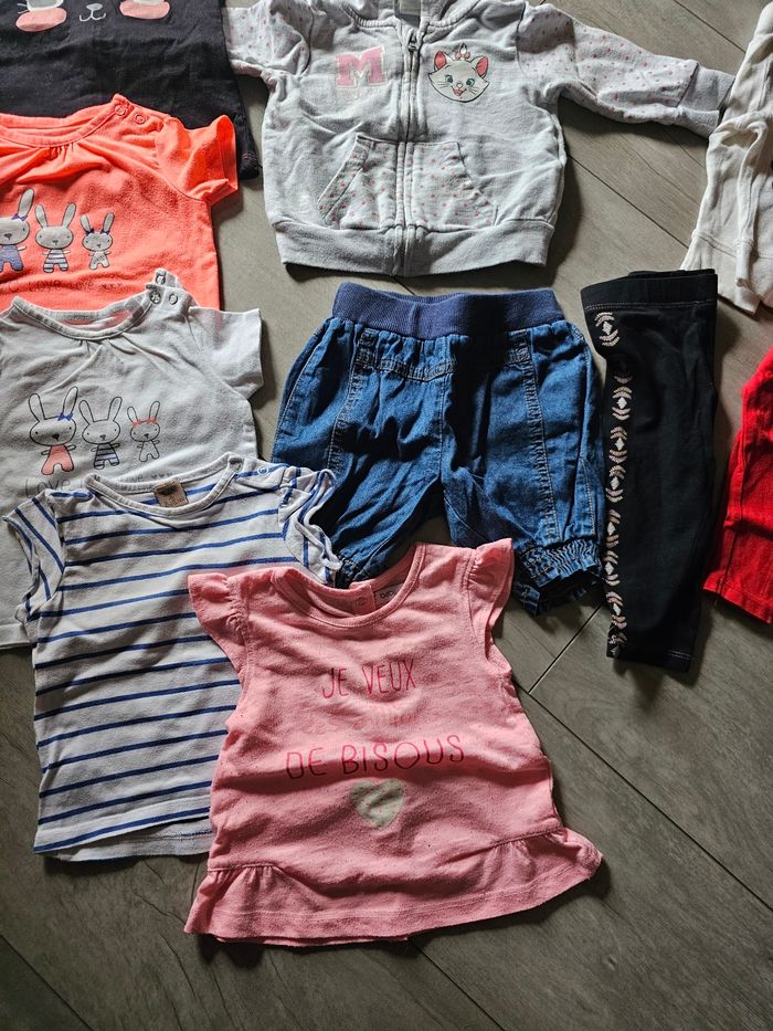 Lot 11vetements, tshirt et legging - photo numéro 4