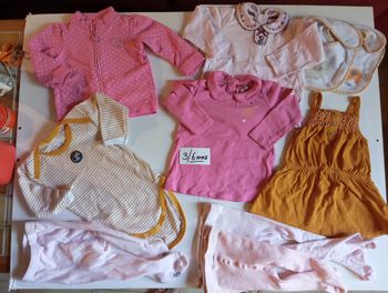 Vêtements bébé Fille 3-6 mois Lot N° 30