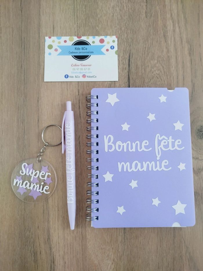Ensemble carnet stylo et porte-clés bonne fête mamie