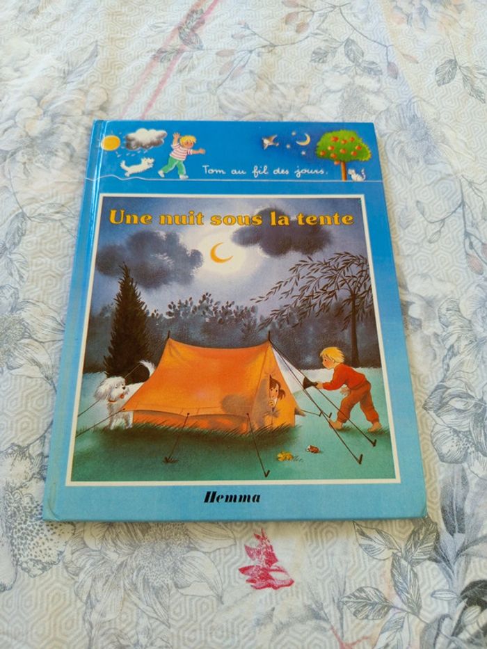 Livre une nuit sous la tente hemma