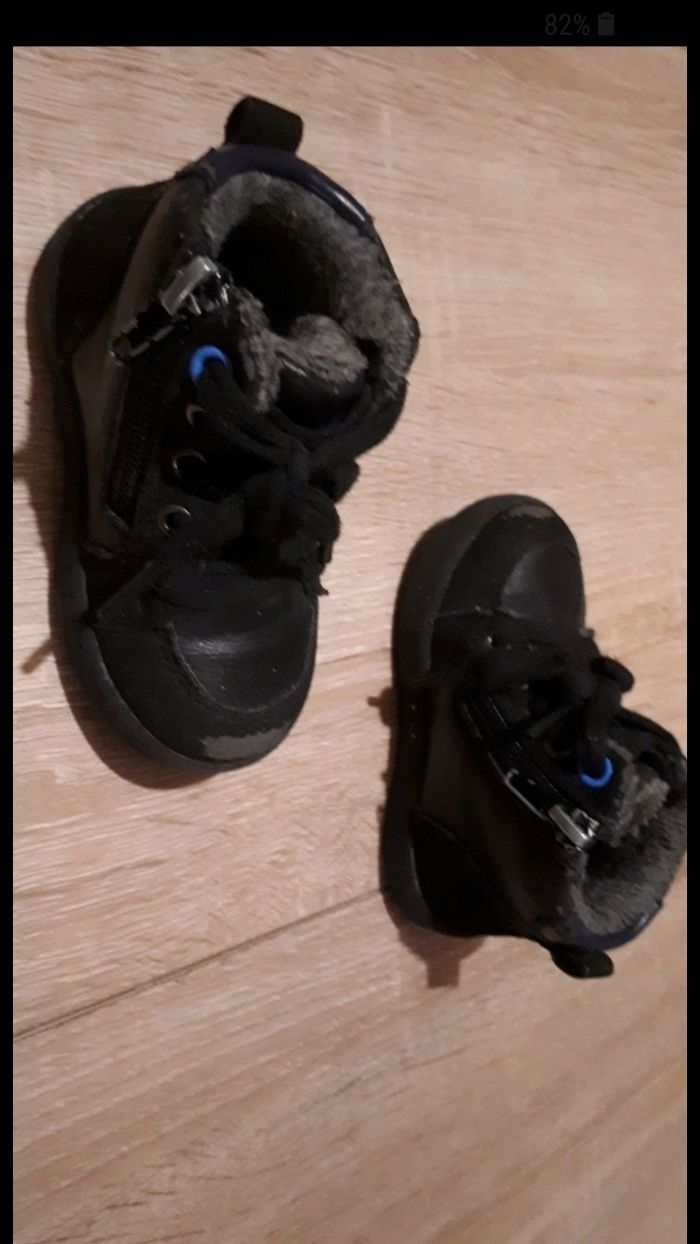 Chaussures garçon taille 20 - photo numéro 4