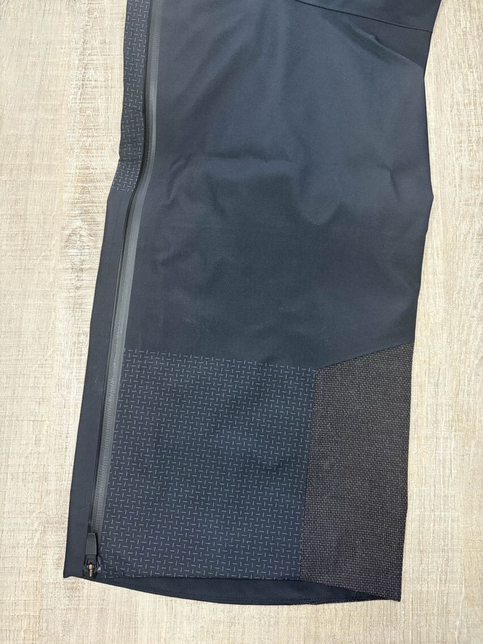 Salopette de ski noir The North Face SUMMIT L5 - photo numéro 6