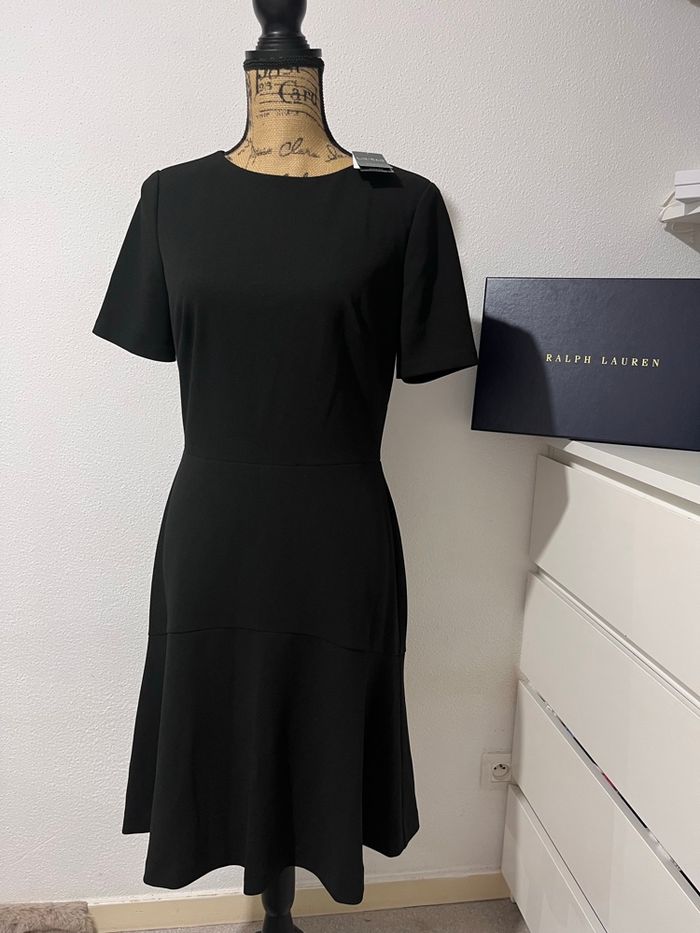 Robe noire Ralph Lauren élégante taille 38