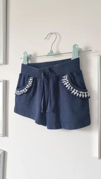 Short marine taille 4ans détail vichy comme neuf