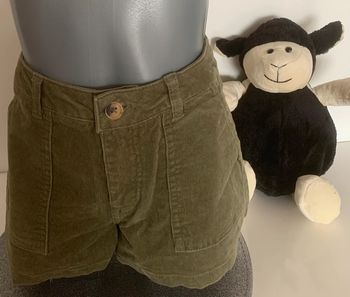 Short velours kaki 9 ans