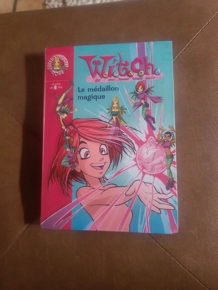 With le médaillon magique