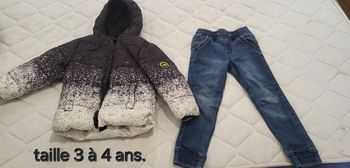 très bon état taille 3 à 4 ans